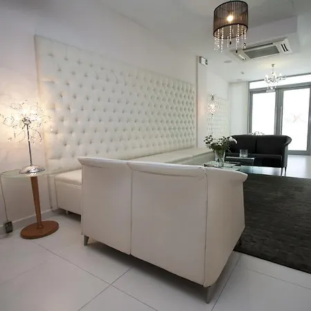 Love hotel X Dream Hotel-Adults Only 3*